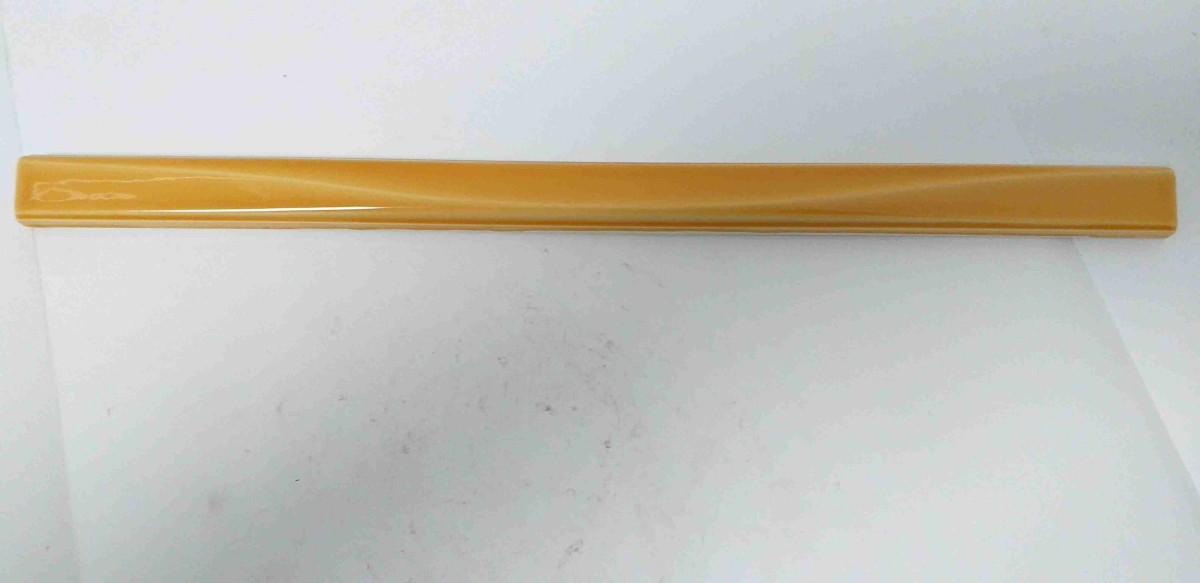 Listello sagomato cm 2x40 cannella giallo